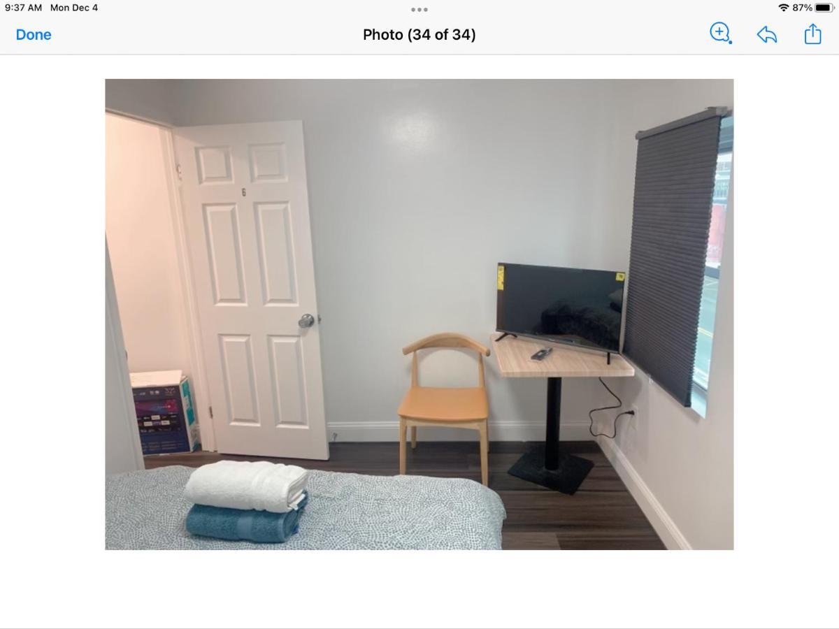 Homestay Stylist Bedroom Of Baltimore